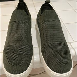 Steve Madden slip on sneakers